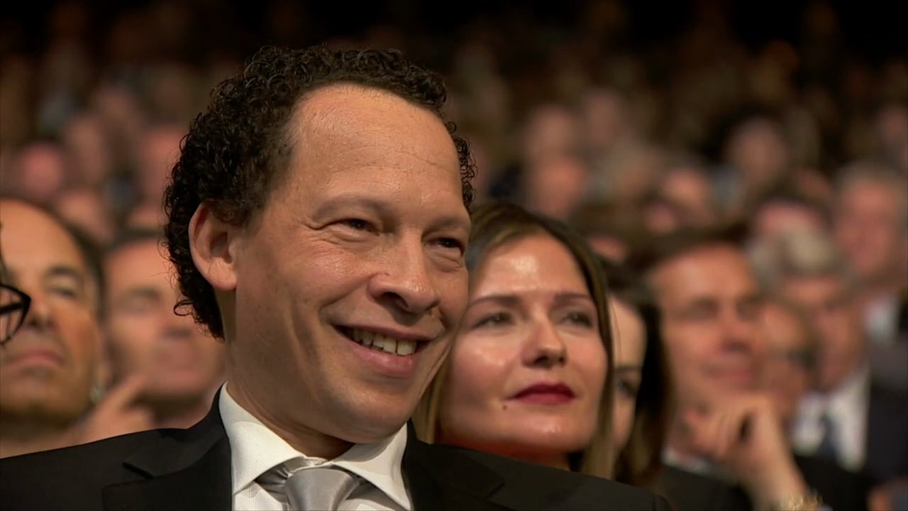 
				Image de prévisualisation pour la vidéo : Lawrence Hill – Émission de l’Allée des célébrités canadiennes 2015				