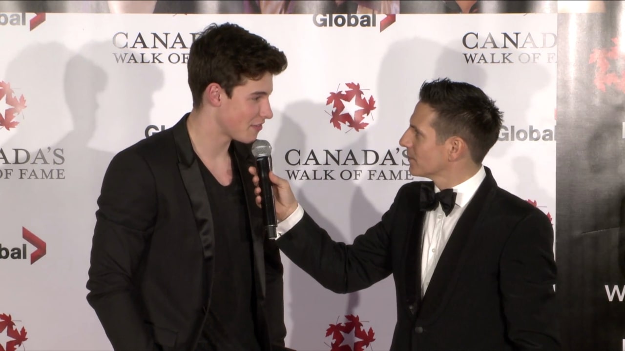 
				Image de prévisualisation pour la vidéo : Shawn Mendes – Tapis rouge de l’Allée des célébrités canadiennes 2015				