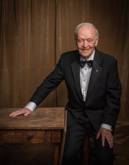 Jean Chrétien posing for portrait at Canada's Walk of Fame 25th Anniversary