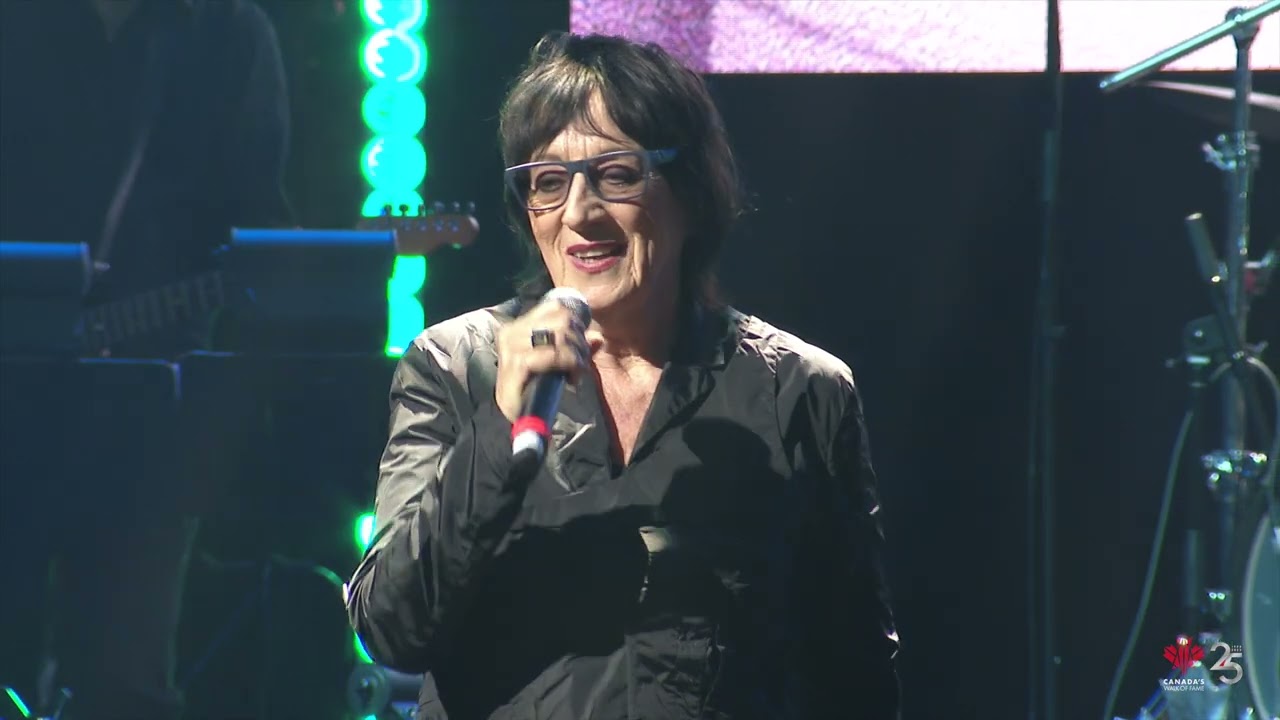 
				Image de prévisualisation pour la vidéo : Carole Pope et Kevan Staples (Rough Trade) interprètent High School Confidential – Le rocher du Canada				