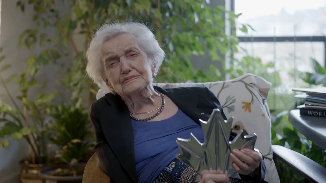 
				Image de prévisualisation pour la vidéo : Dr. Brenda Milner – Célébration du 25e anniversaire de l’Allée des célébrités canadiennes				